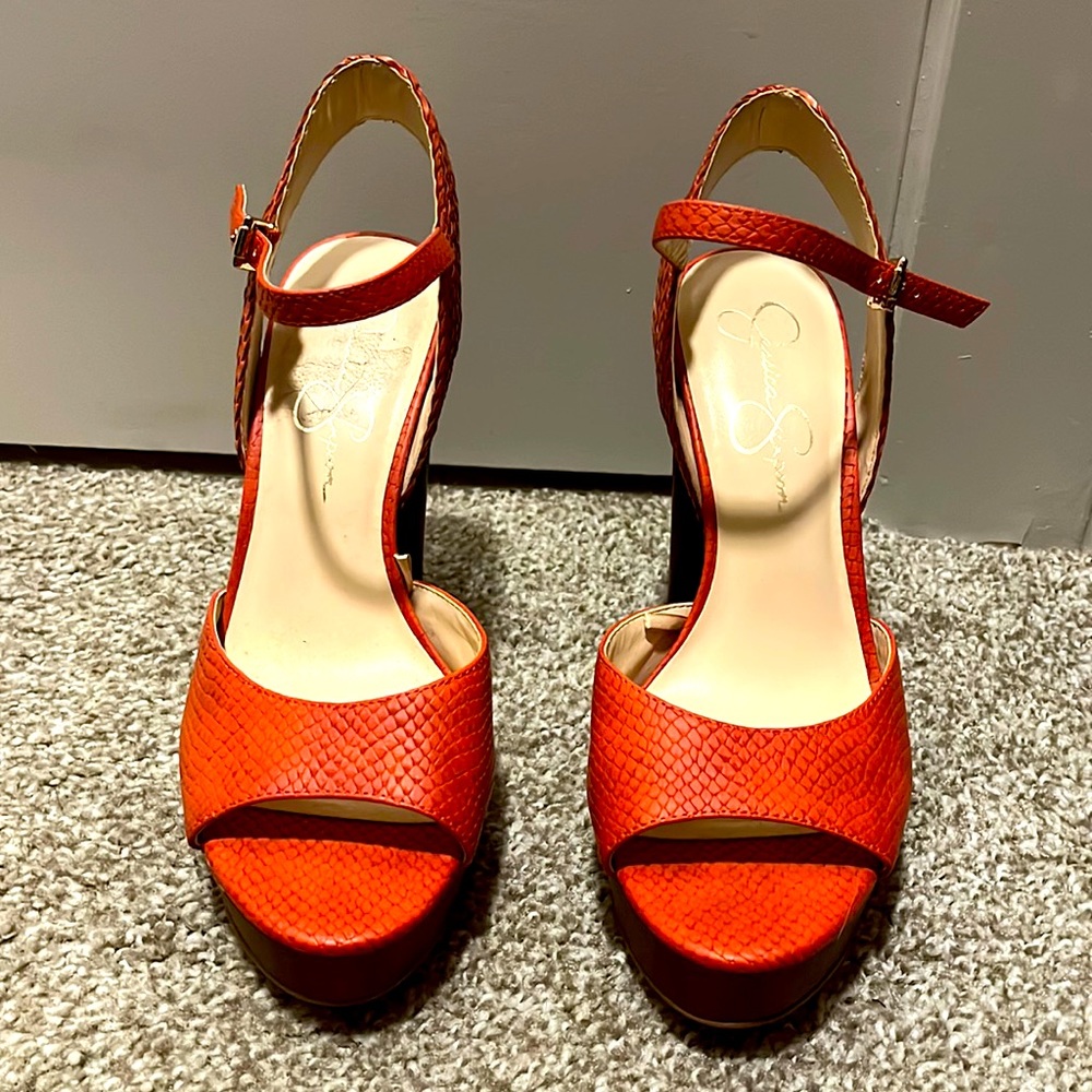 Beautiful Jessica Simpson heels!